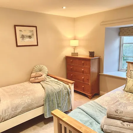 River Dance Cottage, Holiday home *