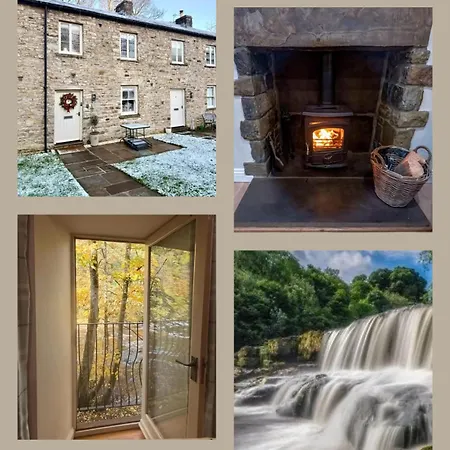 Dom wakacyjny River Dance Cottage, *