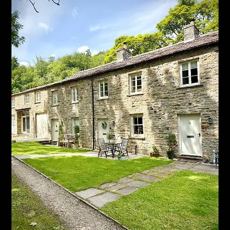 Casa de Férias River Dance Cottage, *