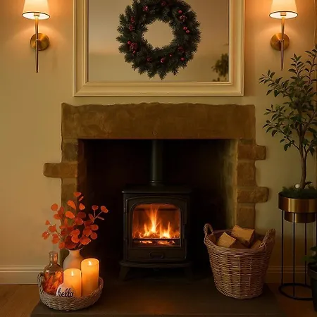 بيت للعطل River Dance Cottage, إيسجارث